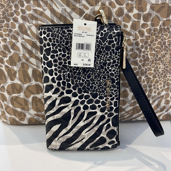 MICHAEL KORS LARGE DOUBLE ZIP WRISTLET WALLET PHONE CASE CLUTCH
Black Multi - Picture 15 of 16